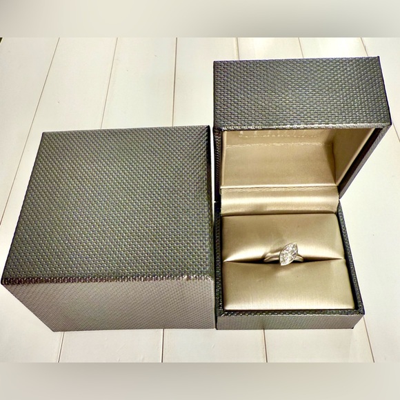 GIA 1.23ct Marquise Diamond Ring - E color, VS2 Clarity, 11.3mm x 5.5mm spread!! - Picture 10 of 11